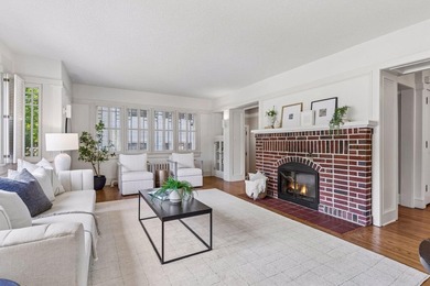 Discover the endless charm of this beautifully preserved 1923 - photo 14