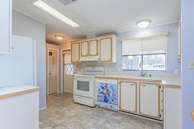 OWNER IS READY TO SELL. BRING ALL OFFERS! Immaculate 1987 Mobile - photo 17