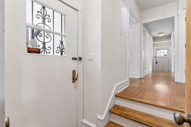 Discover the endless charm of this beautifully preserved 1923 - photo 18