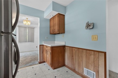 Welcome to this comfortable raised ranch in a very convenient - photo 19