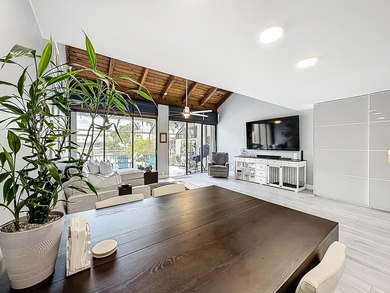 STUNNING WATERFRONT VILLA - COMPLETELY MOVE IN READY WITH - photo 20