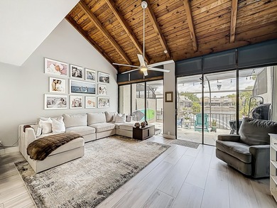 STUNNING WATERFRONT VILLA - COMPLETELY MOVE IN READY WITH - photo 23
