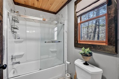 This retreat is the perfect mountain getaway. This remodeled - photo 24