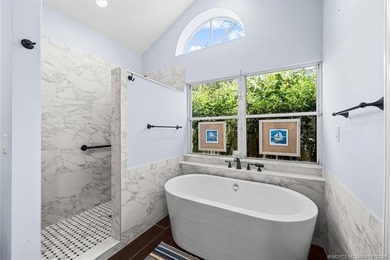 Luxury Living in Harbour Ridge Country Club! Renovated and - photo 24