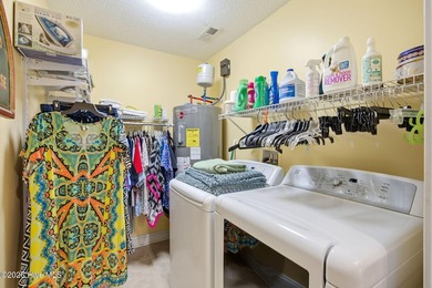 Welcome to Oak Ridge Plantation, where coastal convenience meets - photo 25