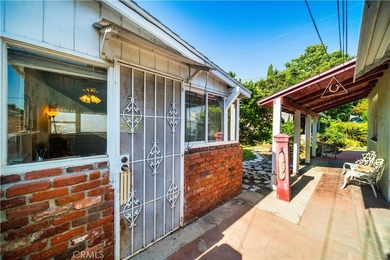 Welcome to 3266 Maine Ave in Long Beach, a truly special home - photo 26