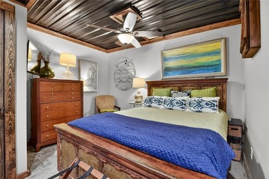 This retreat is the perfect mountain getaway. This remodeled - photo 29