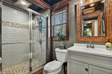 This retreat is the perfect mountain getaway. This remodeled - photo 30