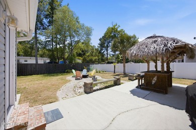 Welcome to Oak Ridge Plantation, where coastal convenience meets - photo 33
