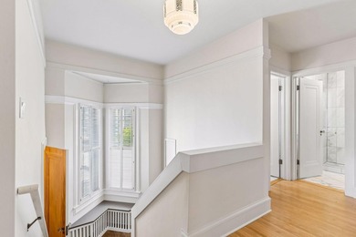 Discover the endless charm of this beautifully preserved 1923 - photo 34