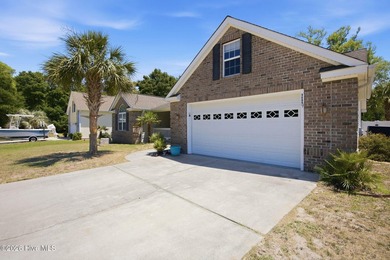 Welcome to Oak Ridge Plantation, where coastal convenience meets - photo 36