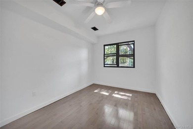 Exceptional opportunity to acquire a comprehensively renovated - photo 36