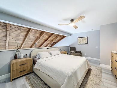 STUNNING WATERFRONT VILLA - COMPLETELY MOVE IN READY WITH - photo 37