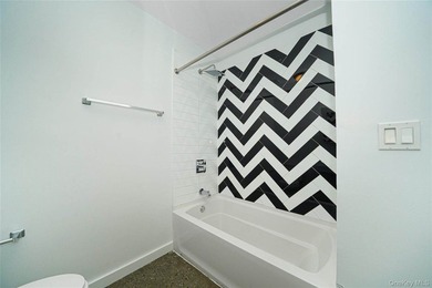 Exceptional opportunity to acquire a comprehensively renovated - photo 38