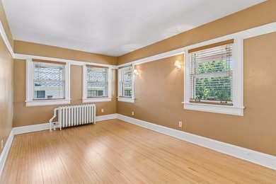 Discover the endless charm of this beautifully preserved 1923 - photo 40
