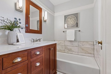 Discover the endless charm of this beautifully preserved 1923 - photo 42