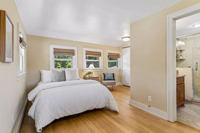 Discover the endless charm of this beautifully preserved 1923 - photo 45