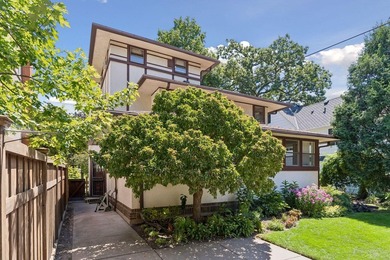 Discover the endless charm of this beautifully preserved 1923 - photo 50