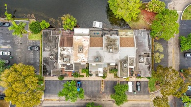 STUNNING WATERFRONT VILLA - COMPLETELY MOVE IN READY WITH - photo 58