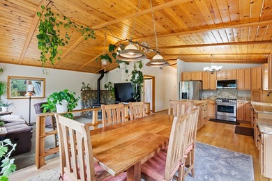 Welcome to Truckee's sought-after Glenshire neighborhood - a - photo 3