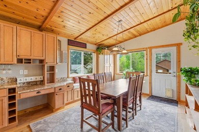 Welcome to Truckee's sought-after Glenshire neighborhood - a - photo 8