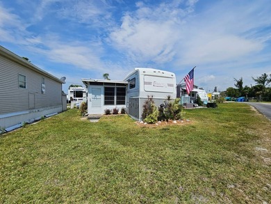 Cozy affordable island home with 2Bedrooms and 1Bath. Close to - photo 3