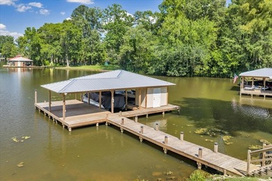 HUGE Waterfront Lot & home with guest cottage on Lake - photo 4