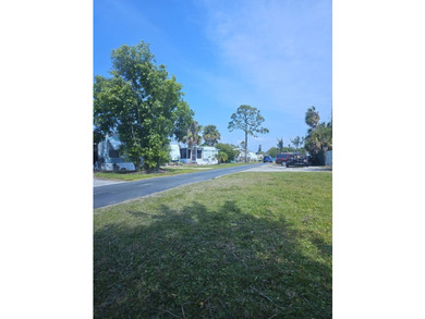 Cozy affordable island home with 2Bedrooms and 1Bath. Close to - photo 5