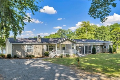 HUGE Waterfront Lot & home with guest cottage on Lake - photo 7