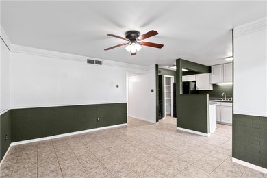 Welcome to this beautifully maintained 2-bedroom, 2-bathroom - photo 7