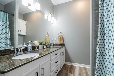 Huge Price Cut! Welcome home to this well maintained 4-bedroom - photo 17
