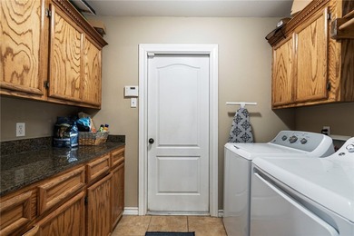Huge Price Cut! Welcome home to this well maintained 4-bedroom - photo 24