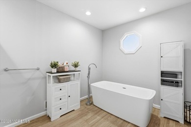 Stunning Renovated Ranch on the Golf Course Welcome to this - photo 33