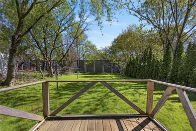 This beautiful home is nestled on a quiet dead-end street, this - photo 7
