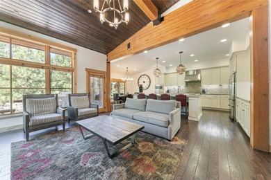 Welcome to a Mountain Sanctuary with a Vintage Welcome! A - photo 7