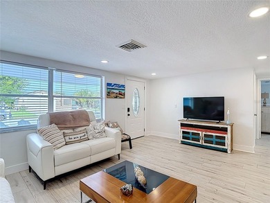 Live the Florida lifestyle in the highly sought-after waterfront - photo 5