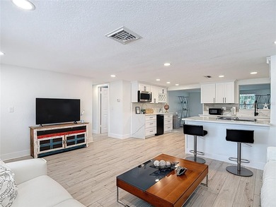 Live the Florida lifestyle in the highly sought-after waterfront - photo 6