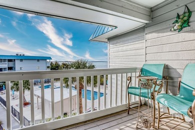 Enjoy coastal living in this recently updated beachside Tybee - photo 2