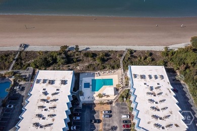 Enjoy coastal living in this recently updated beachside Tybee - photo 9