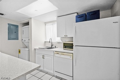 Exceptional Value in a Peaceful, Established Fort Myers - photo 14