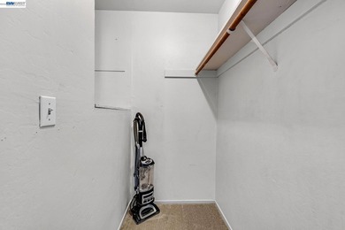 Welcome to this beautifully maintained 2 bedroom, 1 bath - photo 15