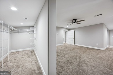 A great value in a Live/Work property ideally located in - photo 25