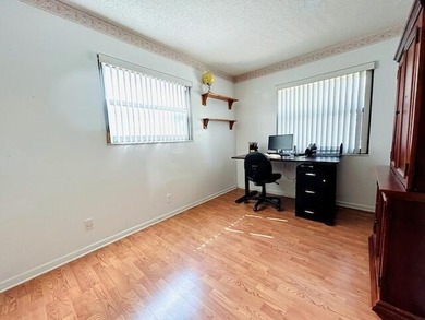 Beautiful home perfect for first-time buyers! This 3 bedroom - photo 28