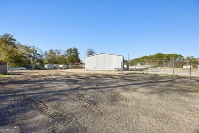 A great value in a Live/Work property ideally located in - photo 35
