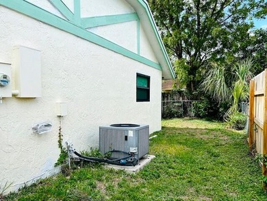 Beautiful home perfect for first-time buyers! This 3 bedroom - photo 35