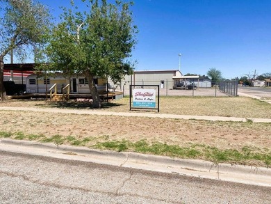 Amazing commercial property opportunity located in the heart of