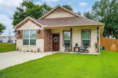 Lake Home For Sale in Granbury, Texas