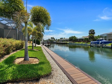 2 YEARS NEW! Custom Home, designed for Comfort, Style, and - photo 2