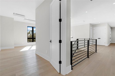 Price to Sell - Quiet Luxury | Move-In Ready | Prime Sunset Park - photo 22