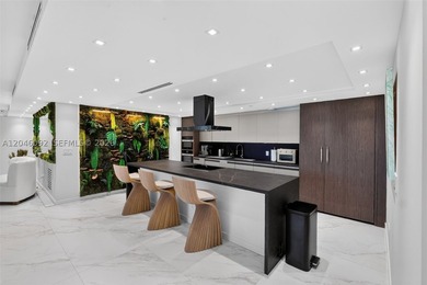 One-of-a-kind turnkey oceanfront compound at the iconic Roney - photo 24